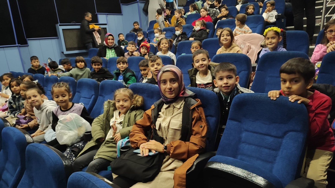 Okulumuz öğrencilerine sinema gezisi düzenlendi